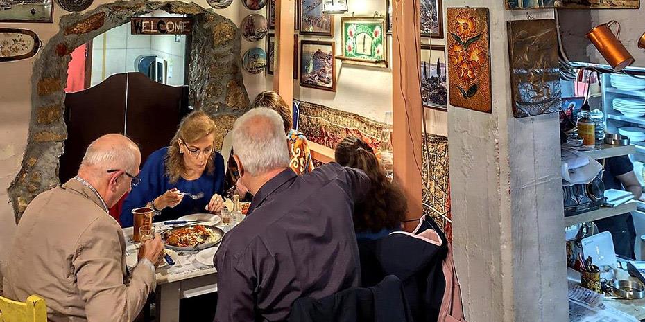 Από μεζεδοπωλεία στη Δραπετσώνα ξέρεις;