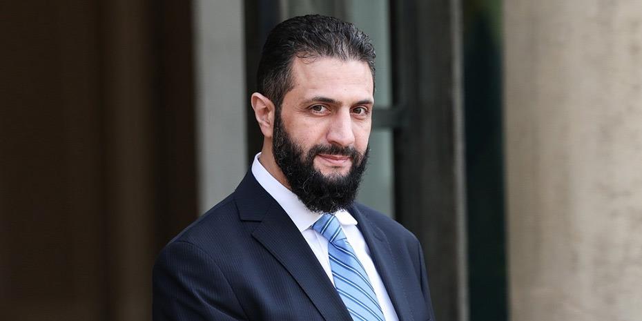 Αχμεντ αλ Σάρα: Ο μαχητής της  αλ Κάιντα έσφιξε χέρια με τον Τραμπ
