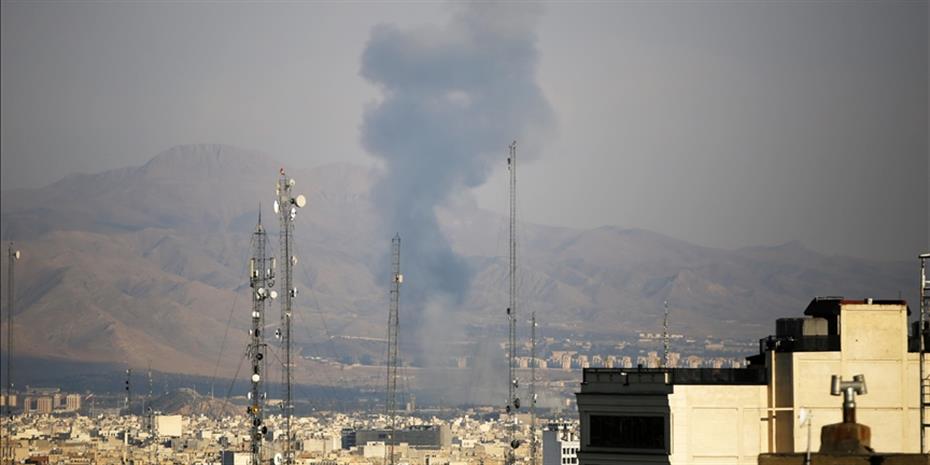 Νέα αμερικανοϊσραηλινά χτυπήματα στην πετροχημική ζώνη του Ιράν