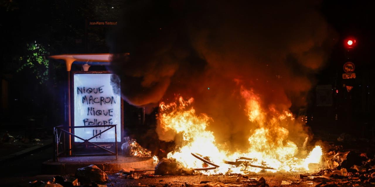 Δεύτερο Σαββατοκύριακο μαζικών κινητοποιήσεων στη Γαλλία | Τράπεζες στο LivePress.gr