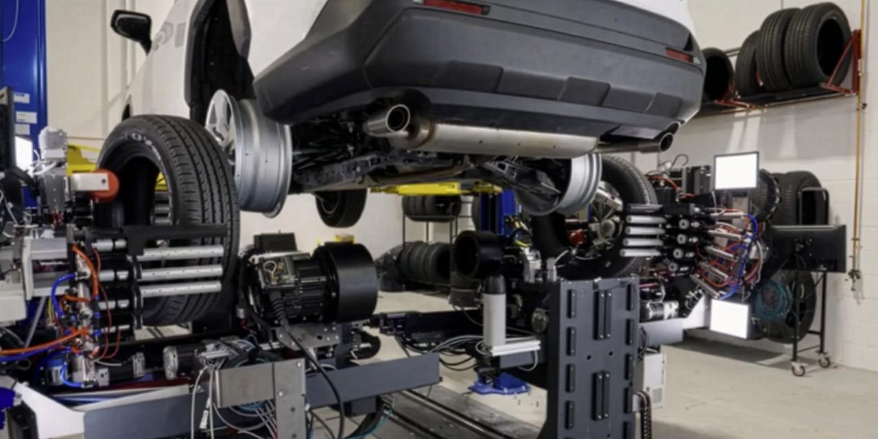 AI αλλάζει λάστιχα σε μισό χρόνο: Τα ρομπότ μπαίνουν στα συνεργεία