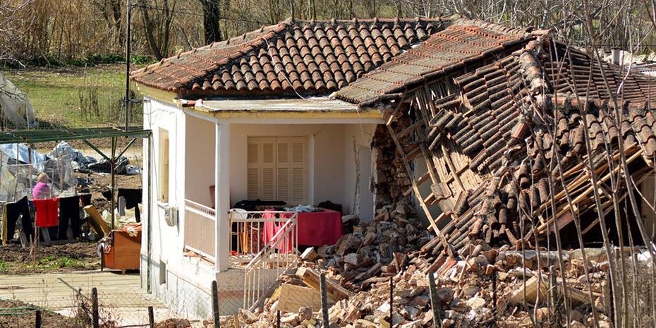Μη κατοικήσιμα λόγω σεισμού 1.343 σπίτια στη Θεσσαλία