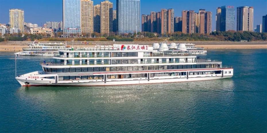 Η Κίνα βάζει τώρα τον στόλο της στην... πρίζα