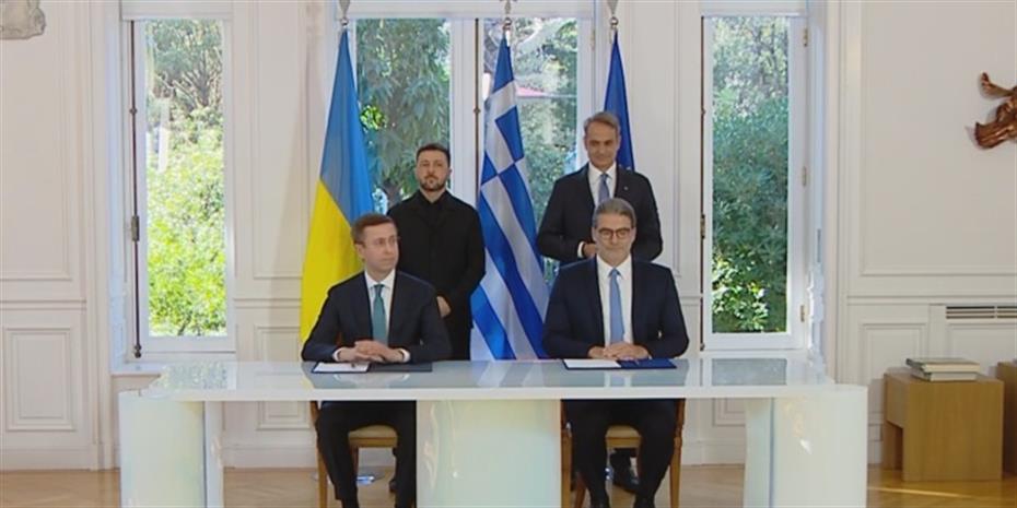 Τα σήματα της κυβέρνησης μετά την επίσκεψη Ζελένσκι