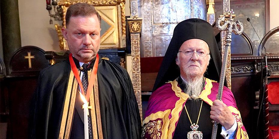 Χειροθεσία του Πάνου Ξενοκώστα σε νέο Άρχοντα Οφφικιαλίου από τον Οικουμενικό Πατριάρχη