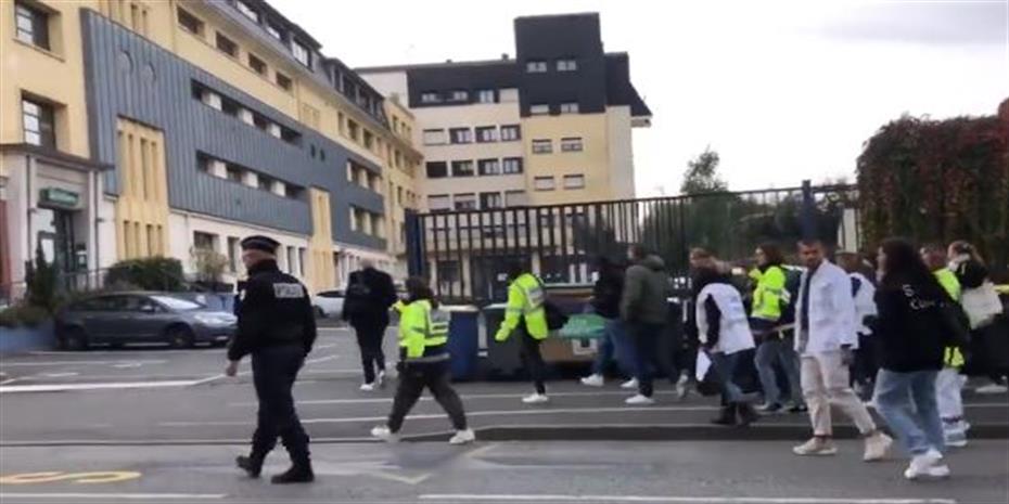 Γαλλία: Απειλή για βόμβα στο σχολείο όπου δολοφονήθηκε εκπαιδευτικός