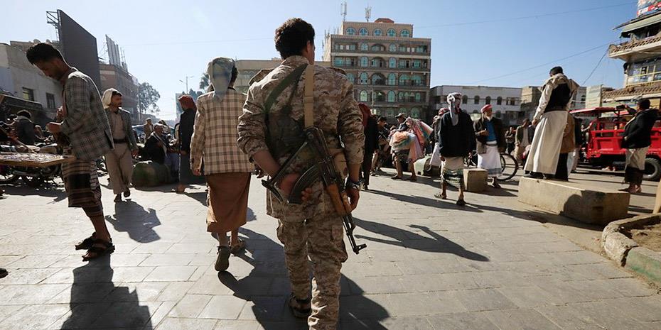 Χούθι: Νέες αεροπορικές επιδρομές ΗΠΑ-Βρετανίας κατά της Υεμένης