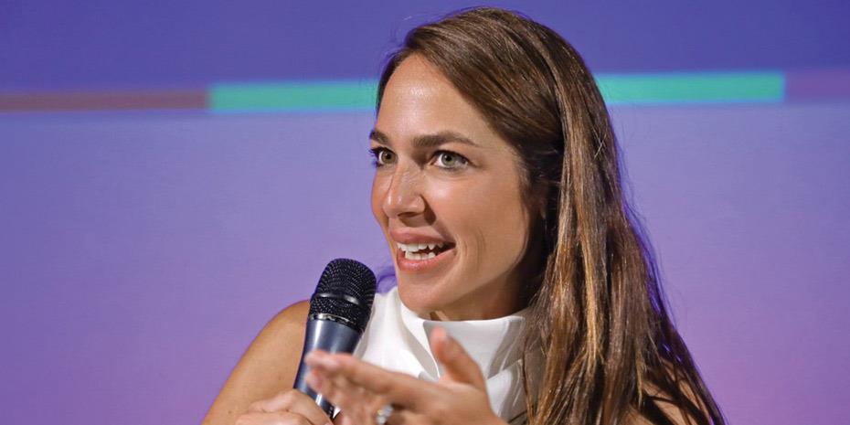 Δόμνα Μιχαηλίδου: Δείχνουμε έμπρακτα στη νέα γενιά ότι μπορεί να δημιουργήσει οικογένεια