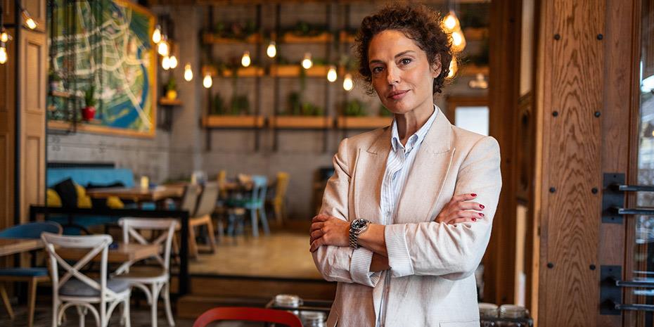 Δίπλα στις πολύ μικρές και μικρές επιχειρήσεις, δίπλα στην κοινωνία