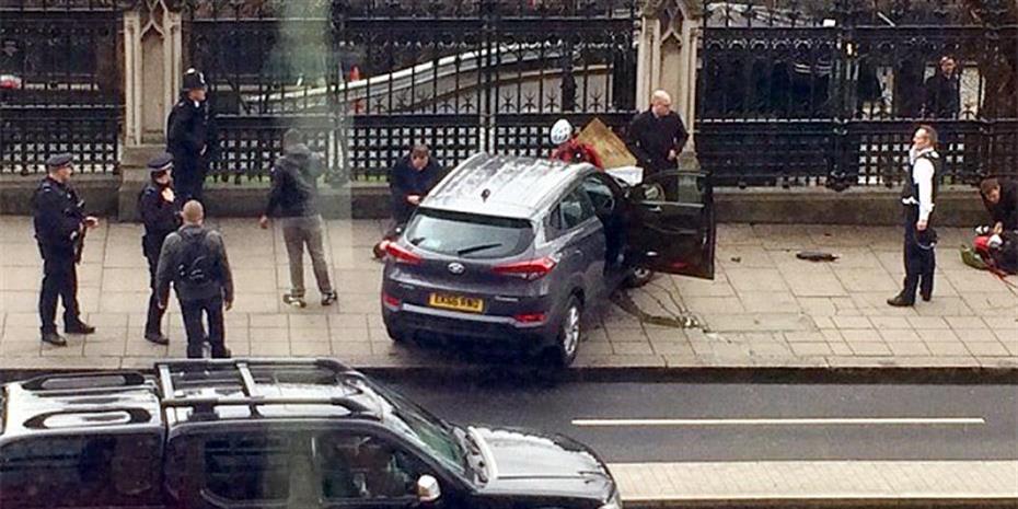Τέσσερις νεκροί από το τρομοκρατικό χτύπημα στο Λονδίνο