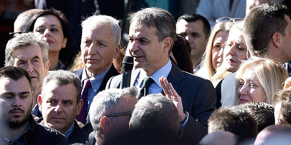 WSJ: Ο Μητσοτάκης πάει στις εκλογές στη σκιά σκανδάλου παρακολουθήσεων