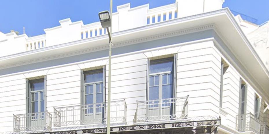 Ποιος βρίσκεται πίσω από τη μετατροπή διατηρητέου της Ερμού σε ξενοδοχείο