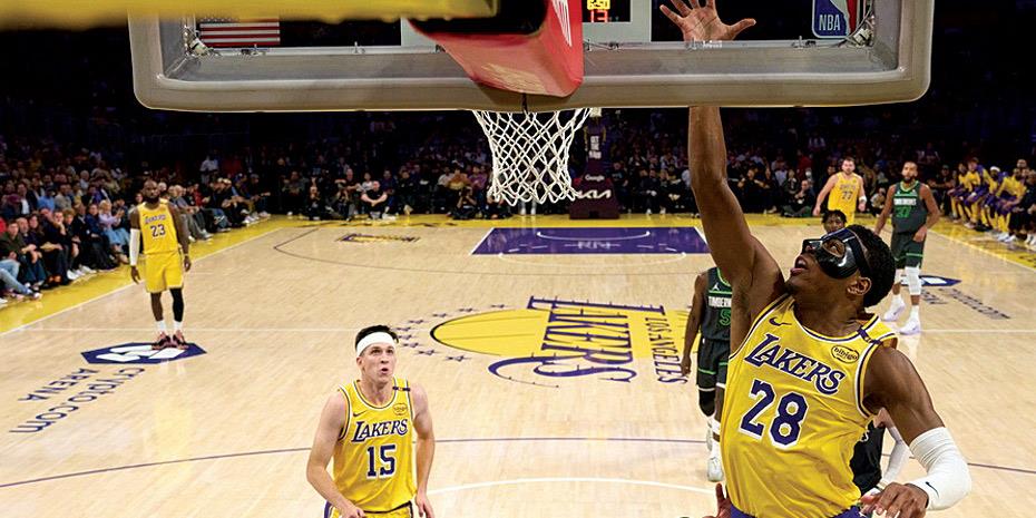 Αλλάζουν χέρια οι Los Angeles Lakers για 10 δισ. δολάρια