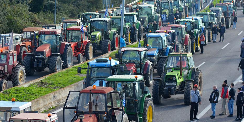 Ενισχύεται το αγροτικό μπλόκο στη Νίκαια, κλειστή η Εθνική Οδός