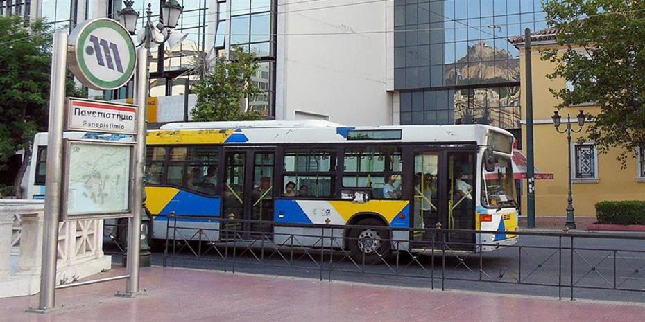 Αναβαθμίζονται σε «έξυπνες» 7.500 στάσεις λεωφορείων και τρόλεϊ στην Αττική