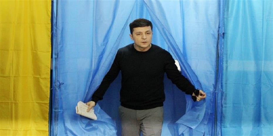 Στις κάλπες σήμερα οι Ουκρανοί για τον β γύρο των εκλογών