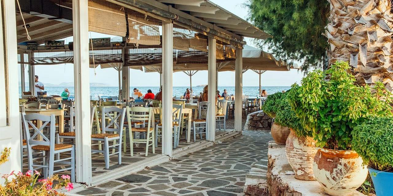 Πού τρώμε μετά το μπάνιο στην Αθηναϊκή Ριβιέρα χωρίς να χρεοκοπήσουμε; | Πολιτική στο PlusTV.gr