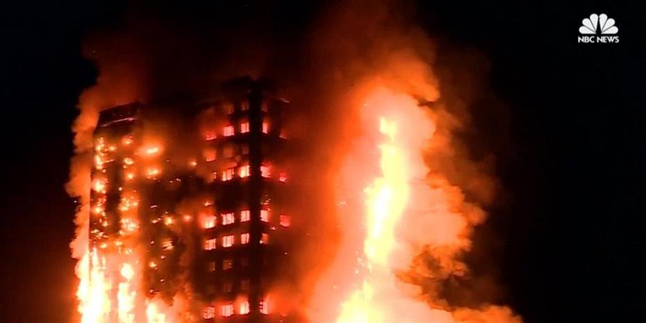 Τουλάχιστον 12 νεκροί από την πυρκαγιά σε κτίριο στο Λονδίνο