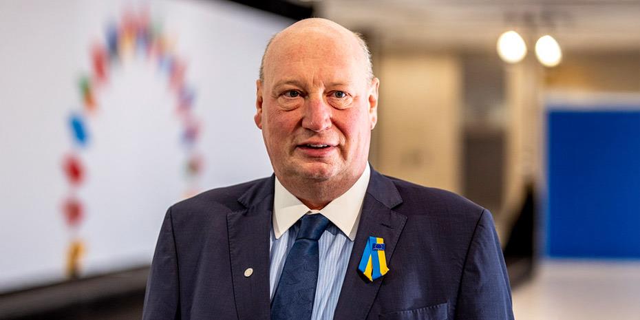 Απολύεται ανώτερος αξιωματούχος της ΕΕ που δωροδοκήθηκε από το Κατάρ