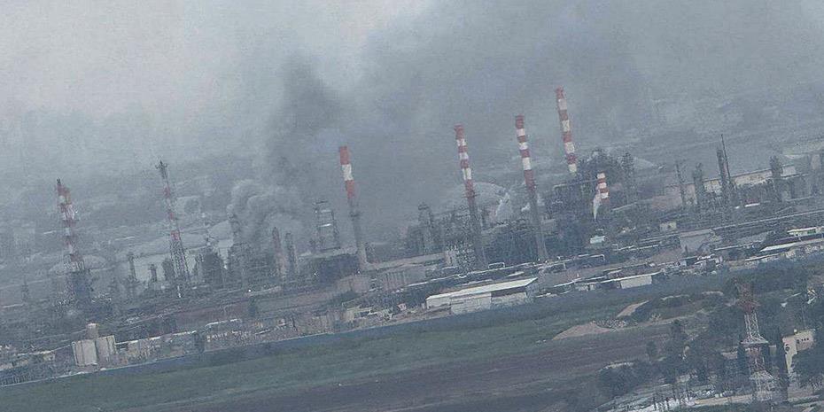 Χτυπήθηκε από πύραυλο το διυλιστήριο πετρελαίου στην Χάιφα