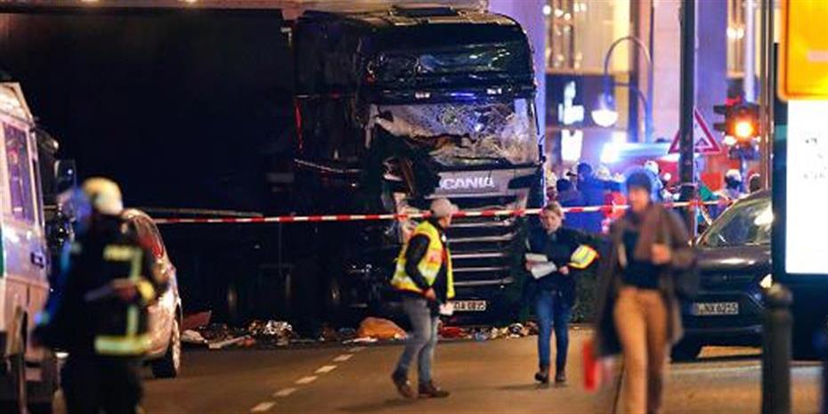 Φορτηγό-τρομοκράτης σκότωσε 12 στο Βερολίνο