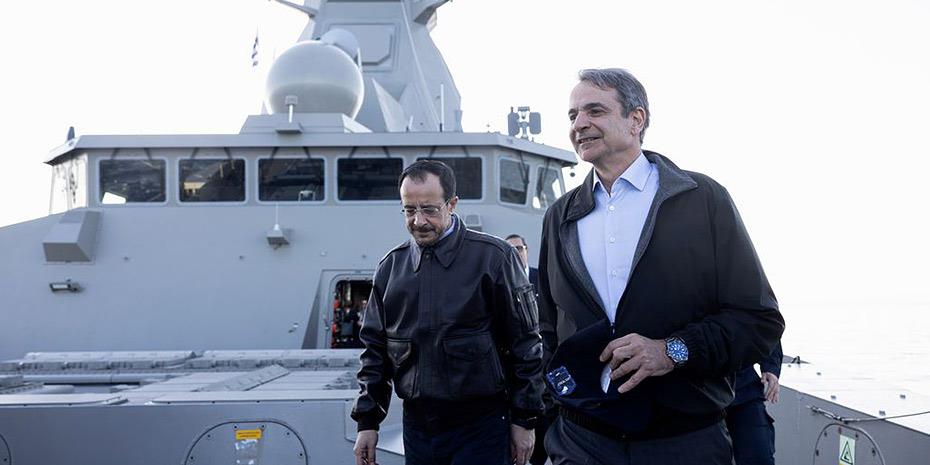 Τη φρεγάτα «Κίμων» επισκέφθηκαν Μητσοτάκης και Χριστοδουλίδης