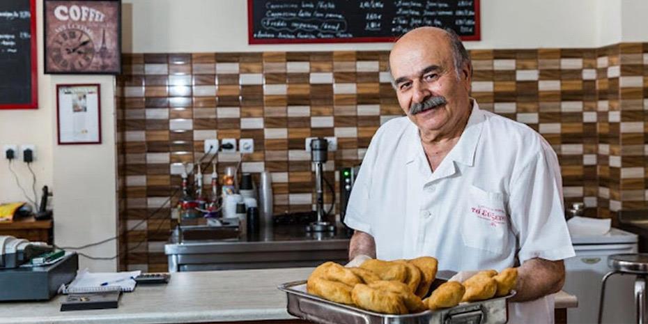 Πού θα φας κολασμένα πιροσκί σε Αθήνα και Πειραιά