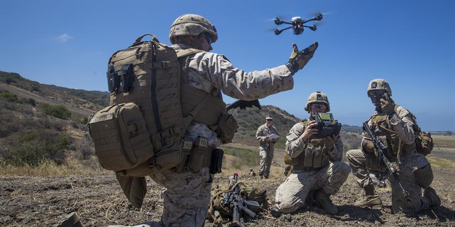 Πεζοναύτες και αποβατικά πλοία στέλνει ο Τραμπ στη Μέση Ανατολή