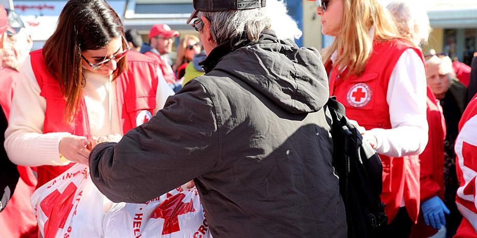 Χριστουγεννιάτικη συνεργασία Coca-Cola και Ελληνικού Ερυθρού Σταυρού