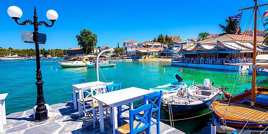 Σπέτσες: Το νησί των αρωμάτων, της ιστορίας και της αρχοντιάς