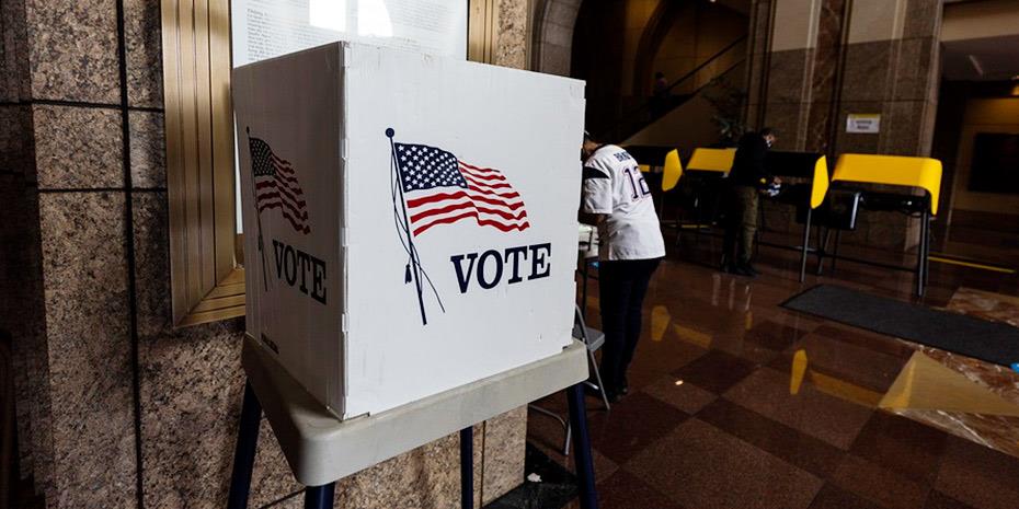 Βία και νοθεία στις εκλογές φοβούνται Αμερικανοί ψηφοφόροι