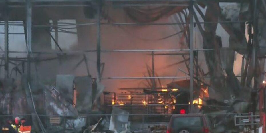 Πυρκαγιά σε εργοστάσιο στα Τρίκαλα, εντοπίστηκαν τέσσερις σοροί