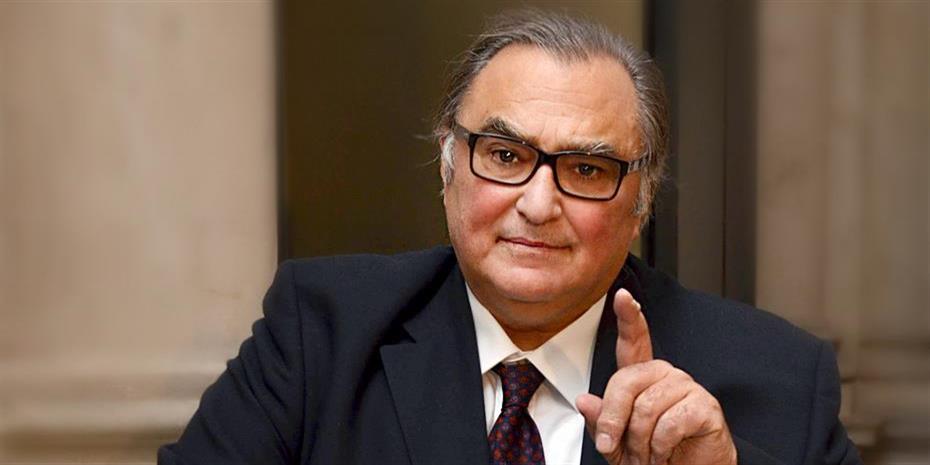 Ιταλία: Ο οικονομολόγος Σαπέλι δέχθηκε κρούση για τη θέση του πρωθυπουργού