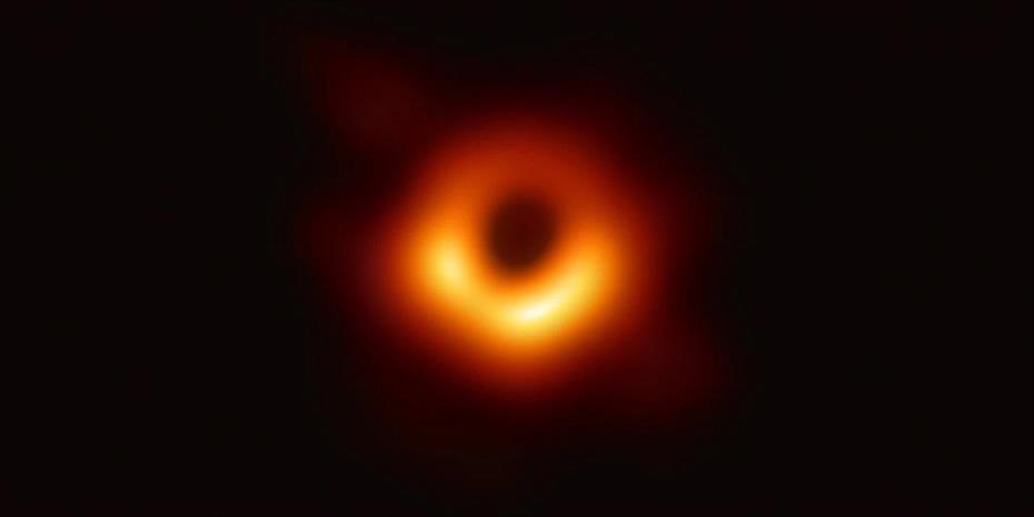 Η NASA έδωσε την πρώτη φωτογραφία μαύρης τρύπας