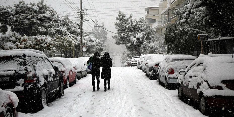 Ο χιονιάς χτύπησε την Αττική, άνοιξαν Αθηνών-Λαμίας, Κατεχάκη
