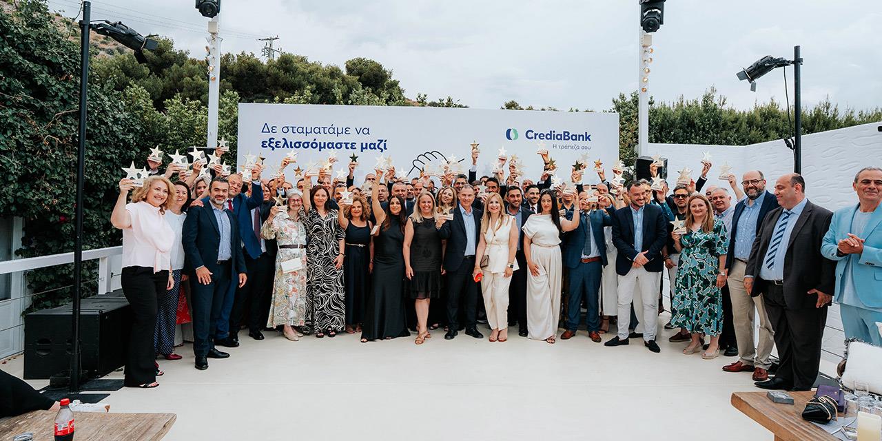 Βράβευση για τους πρώτους απόφοιτους των δύο προγραμμάτων της CrediaBank