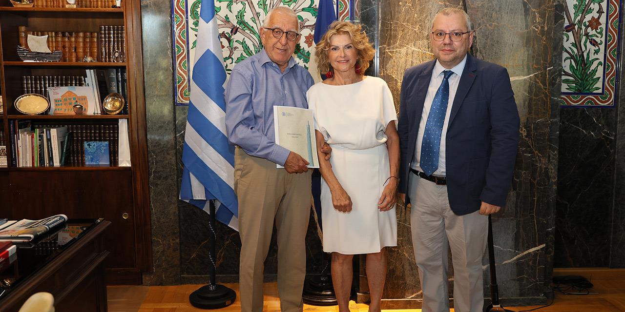 Παράδοση της Ετήσιας Έκθεσης του ΕΔΣ στον Πρόεδρο της Βουλής