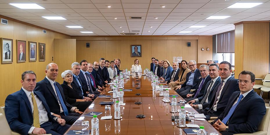 Επανεξελέγη πρόεδρος της Ενωσης Ελλήνων Εφοπλιστών η Μελίνα Τραυλού