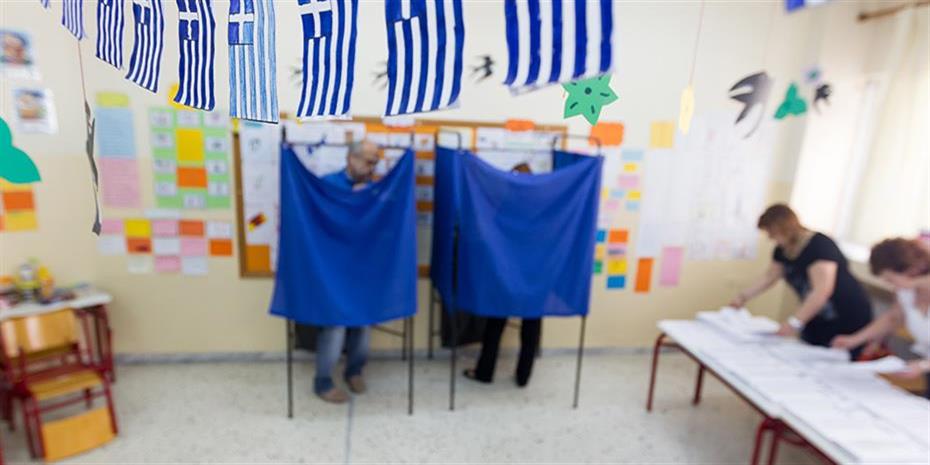 «Γκάζι-φρένο» στη συζήτηση για συνεργασία ΣΥΡΙΖΑ-ΠΑΣΟΚ