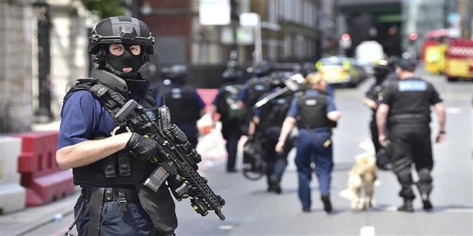 Τρεις νεκροί από επίθεση με μαχαίρι στην βρετανική πόλη Ρέντινγκ