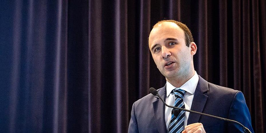 «Απολογία» της Deutsche Bank στον Μπέσεντ για έναν... Ελληνα