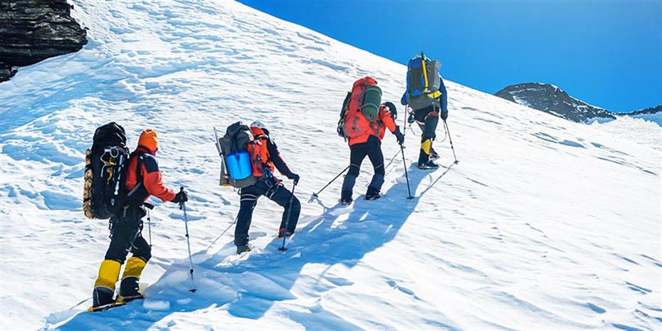 Τρεις ορειβάτες σκοτώθηκαν στο Εβερεστ