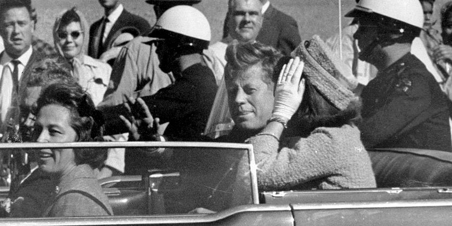 Ποιος σκότωσε τον Τζον Κένεντι; Ο Τραμπ έδωσε στοιχεία