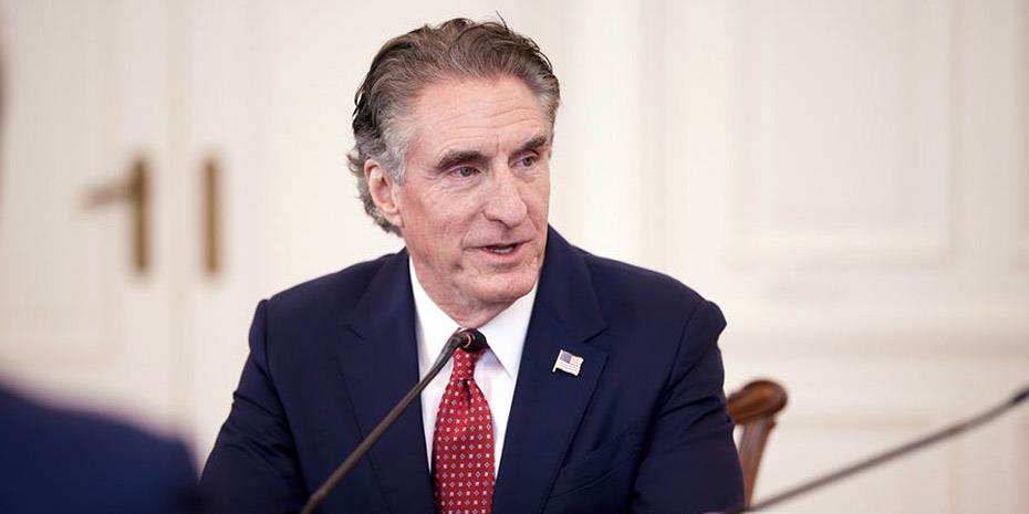 Ποιους Ελληνες επιχειρηματίες είδε ο Μπέργκαμ με ατζέντα το LNG