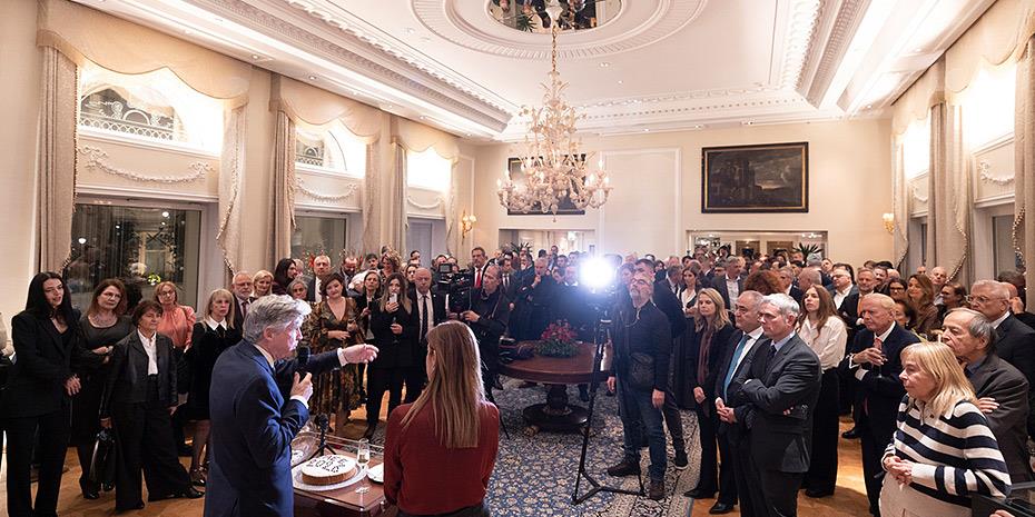 ΕΑΕΕ: Οι προκλήσεις και το κενό προστασίας στο επίκεντρο της πρωτοχρονιάτικης πίτας