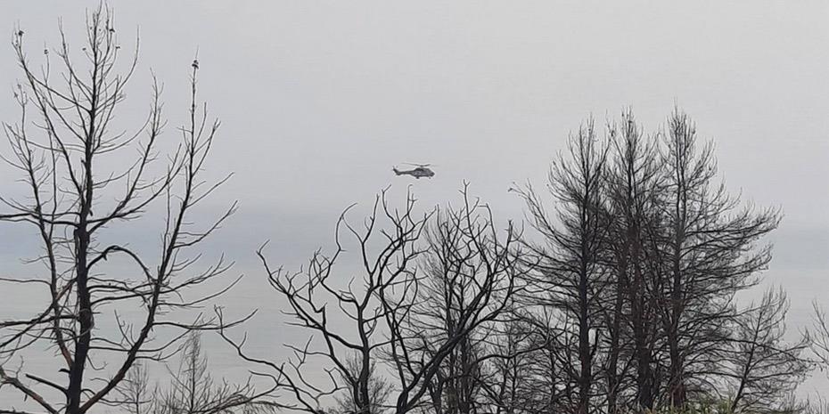 Με δύτες συνεχίζονται οι έρευνες για το ελικόπτερο που έπεσε στην Εύβοια