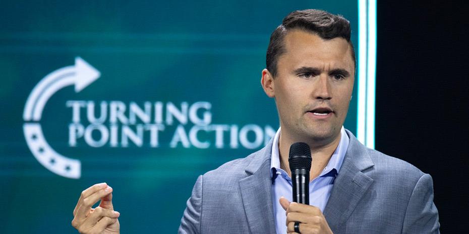 Υπόθεση Τσάρλι Κερκ: Στη δημοσιότητα η φωτογραφία του δράστη