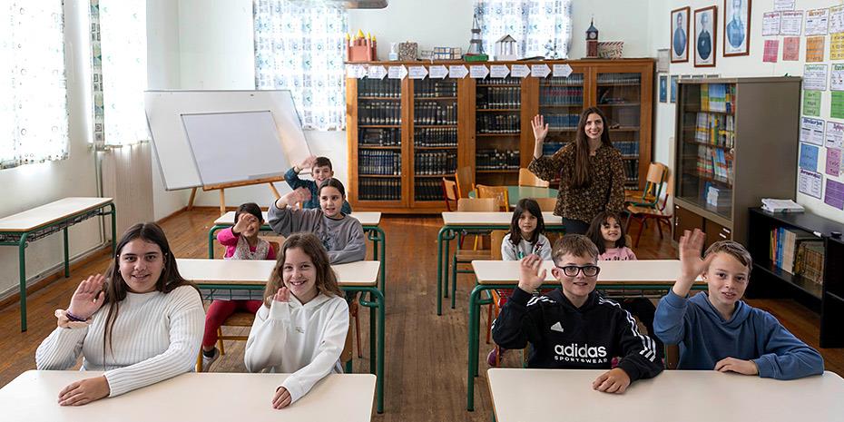 Cosmote: Υπηρεσία γρήγορου internet σε 600 δυσπρόσιτες σχολικές μονάδες