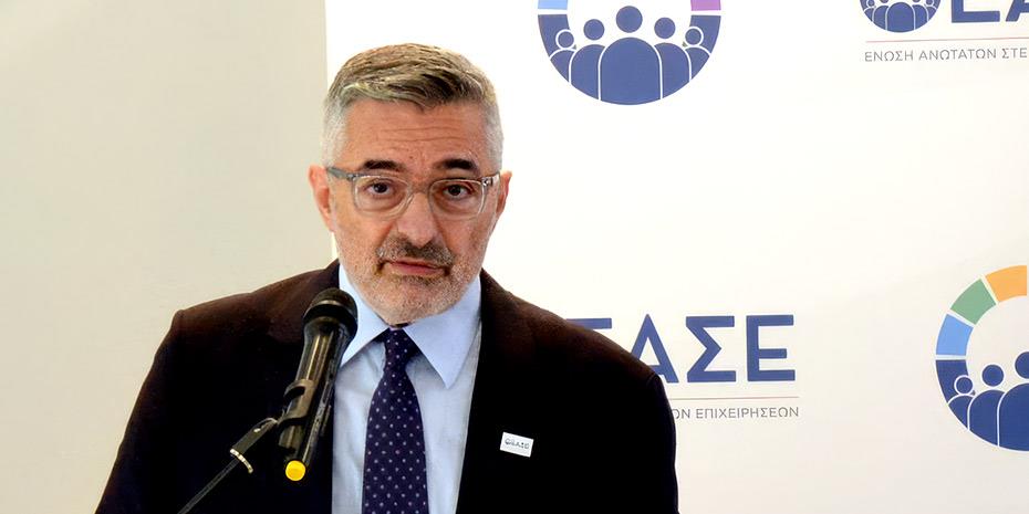 Ανεβασμένος ο δείκτης οικονομικού κλίματος στην Ελλάδα, τι προβληματίζει τους CEO