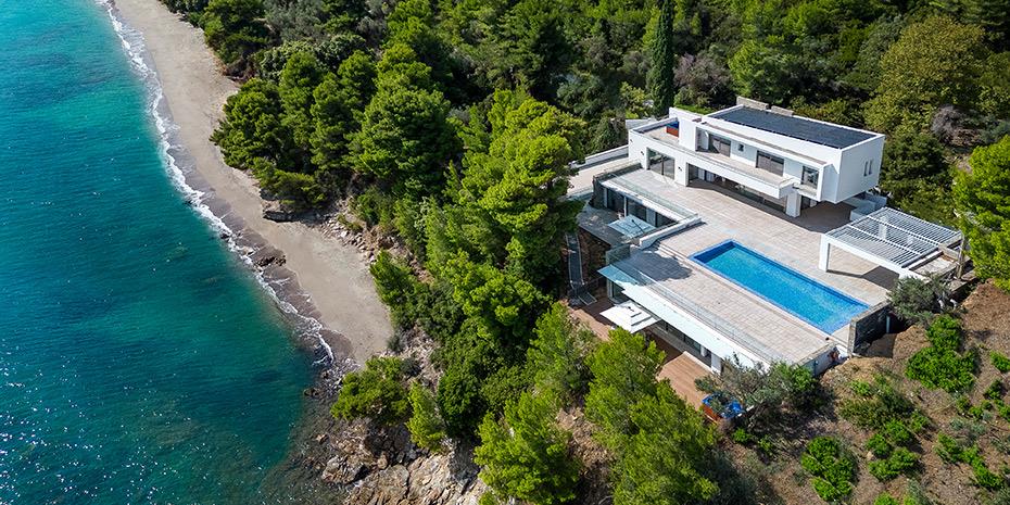 Μια μοναδική βίλα στη Σκιάθο διαθέσιμη για το κοινό